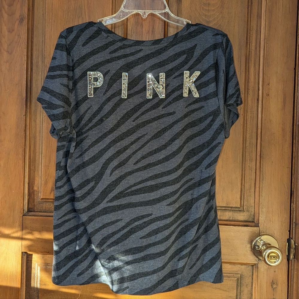 VS PINK Zebra Silver Bling Sequin V Neck Top. - Picture 4 of 6